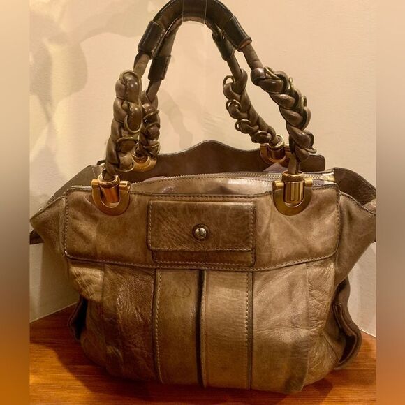 Chloe Heloise Shoulder Bag w/braided too handles - Picture 2 of 13